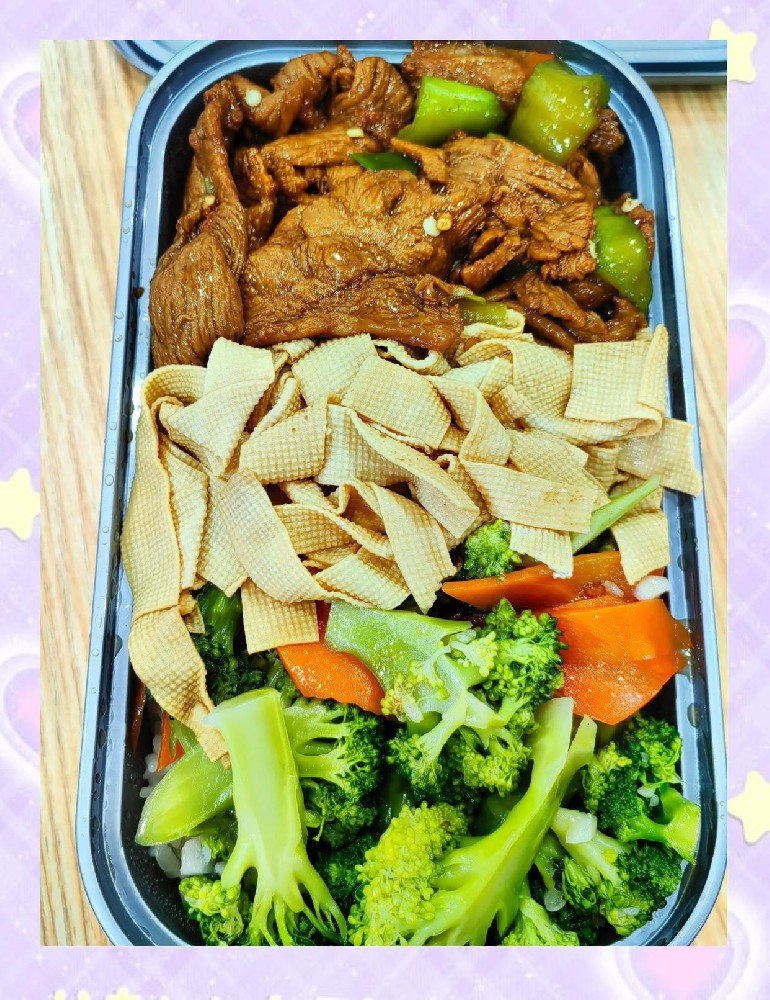 清华外卖探秘：嘎嘎香东北老饭盒体验分享
